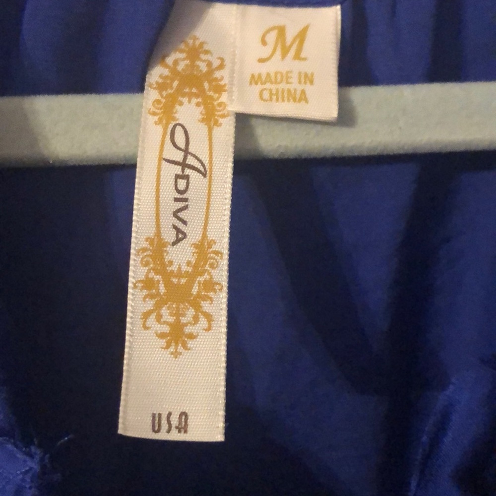 Sleeveless Blue Top - Picture 2 of 2